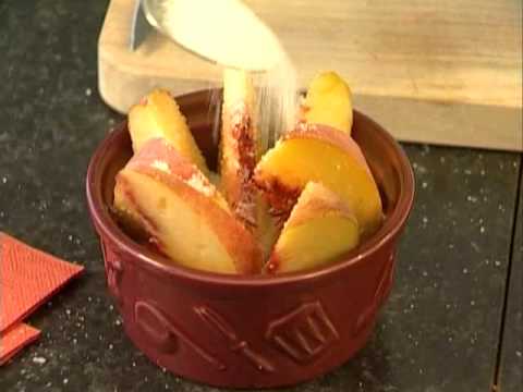 Десерт из персиков с маскарпоне