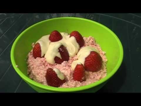 Творожно-клубничный десерт. |  Cottage cheese and strawberry dessert.