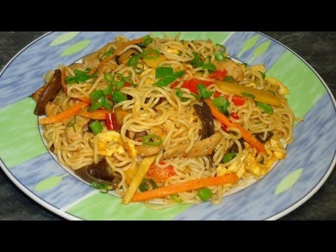 Рецепт: Лапша по Китайски с Куриным мясом и овощами