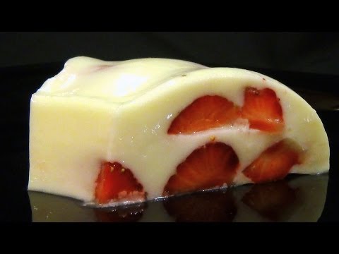 Десерт молочно-сливочный с ягодами