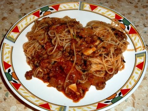   (spaghetti bolognese)