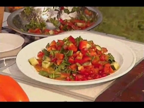 Салат Мазе по-шекински (огурцы, помидоры и сладкий перец)
