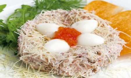 Рецепт салата Перепелиное гнездо. Отличная закуска